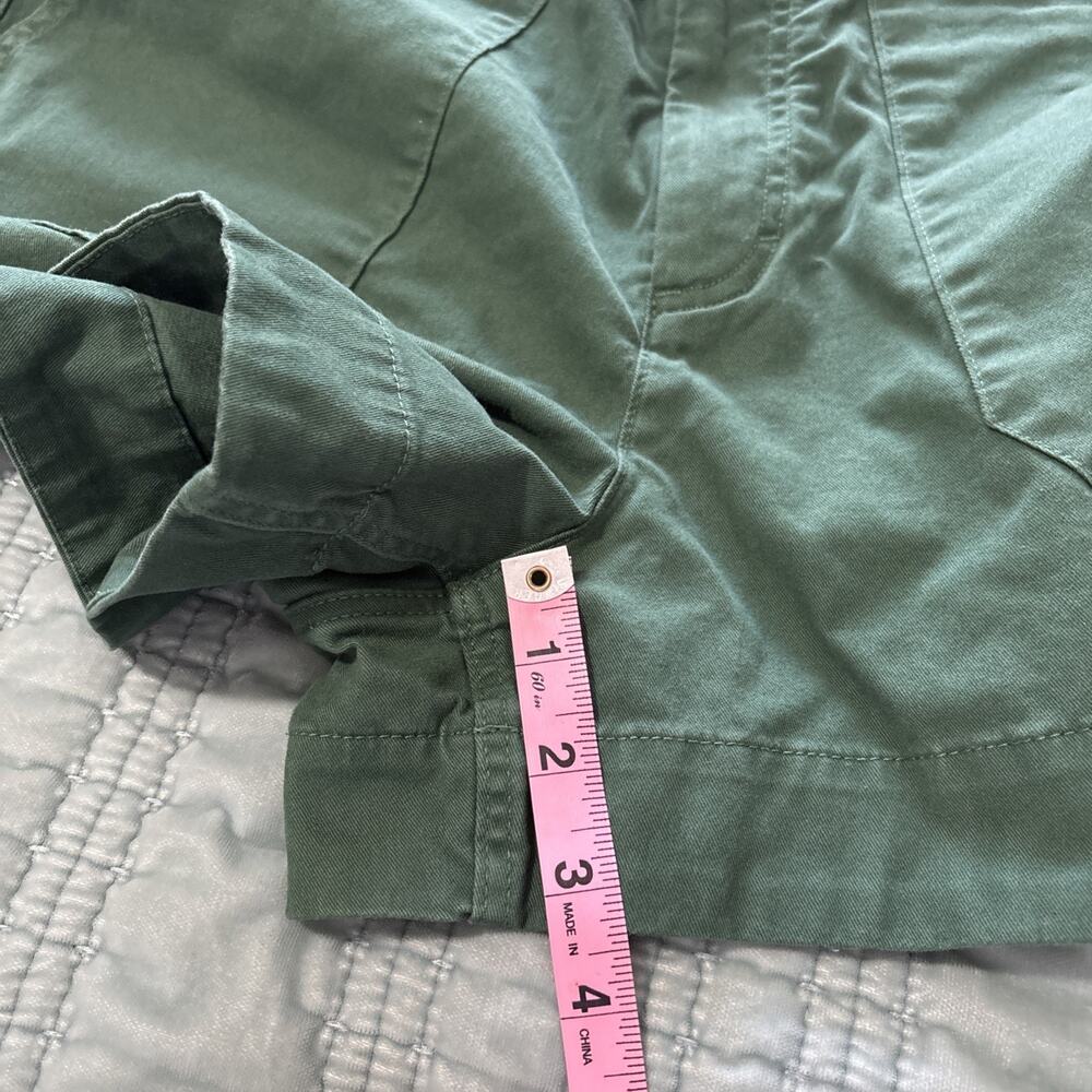 Vineyard Vines 8 Women Shorts Emerald Green EUC Slash Pockets Back Flap Pockets - Picture 11 of 13